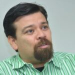 Paracaídas Rogelio Guedea “La Escuela Ausente”