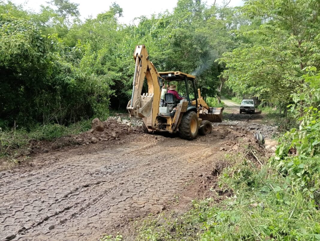 CIERRECARRETERAVILLADEALVAREZMINATITLAN