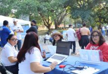 Julia Jiménez Acerca Servicios Gratuitos de Salud a Familias de El Chivato