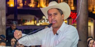 Asesinan a Carlos Manzo, Alcalde de Uruapan, Michoacán, en Ataque a Balazos Durante Festival de las Velas; Reportan Dos Heridos