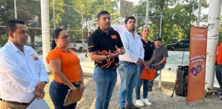 Cheko Rodríguez y Margarita Moreno Entregan Calentadores a Través Del Programa Naranjita Rendidora