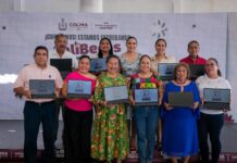 Indira Vizcaíno Entregó Este Miércoles Laptops Gratuitas a Docentes de Manzanillo