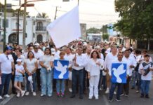 Cientos de Colimenses se Unen a la Marcha de la Unión Social Por La Paz, Encabezada Por el Presidente Riult Rivera