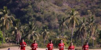 Las Chivas Hacen Pretemporada en Isla Navidad, Manzanillo