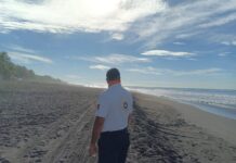 Siguen Sin Encontrar al Chef Que se Metió a Nadar en Aguas de Las Playas de Cuyutlán, Armería