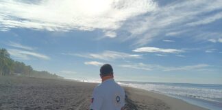 Siguen Sin Encontrar al Chef Que se Metió a Nadar en Aguas de Las Playas de Cuyutlán, Armería