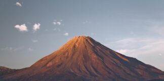 Volcán de Colima se Mantiene Estable y Con Baja Actividad: UEPC