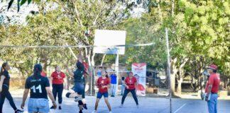 Gran Ambiente Deportivo en Astillero de Abajo; Regidor Emilio Aldorica, Organiza Torneo de Voleibol