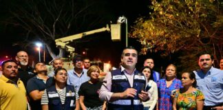 Mejor Iluminación y Calles Más Seguras: Riult Rivera Recorre de Noche la Nuevo Milenio Junto a Vecinos