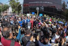 Maru Campos Comparece Ante la FGR; Acusa Persecución Política