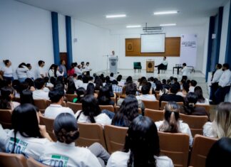 La FEC Sella Una Cápsula Del Tiempo Para Preservar 71 Años de Historia Estudiantil