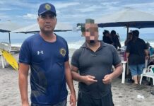 Rescatan a Turista de El Salto, Jalisco, en Playa El Paraíso