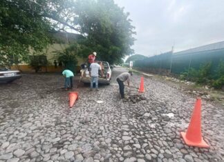 Atiende Ayuntamiento Empedrados de la Colonia Los Volcanes