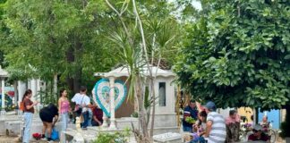 Saldo blanco en el Panteón Municipal de Colima Durante la Conmemoración del Día del Padre