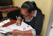 IEEA Colima Acerca Servicios Educativos Gratuitos a Personal del Aeropuerto de Manzanillo y de Sepomex