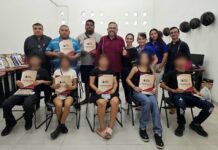 IEEA Colima Entrega 33 Certificados de Educación Básica en Manzanillo