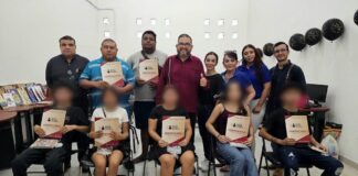 IEEA Colima Entrega 33 Certificados de Educación Básica en Manzanillo