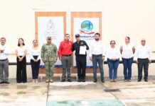 En Ceremonia Cívica, Entrega Alcalde Nombramiento de Seguridad Pública, Tránsito y Vialidad de Coquimatlán