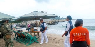 Personal Naval Brindó Apoyo a un Menor en la Playa Las Brisas, en Manzanillo